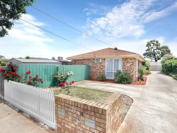2/23 Hume Avenue, Melton South VIC 3338