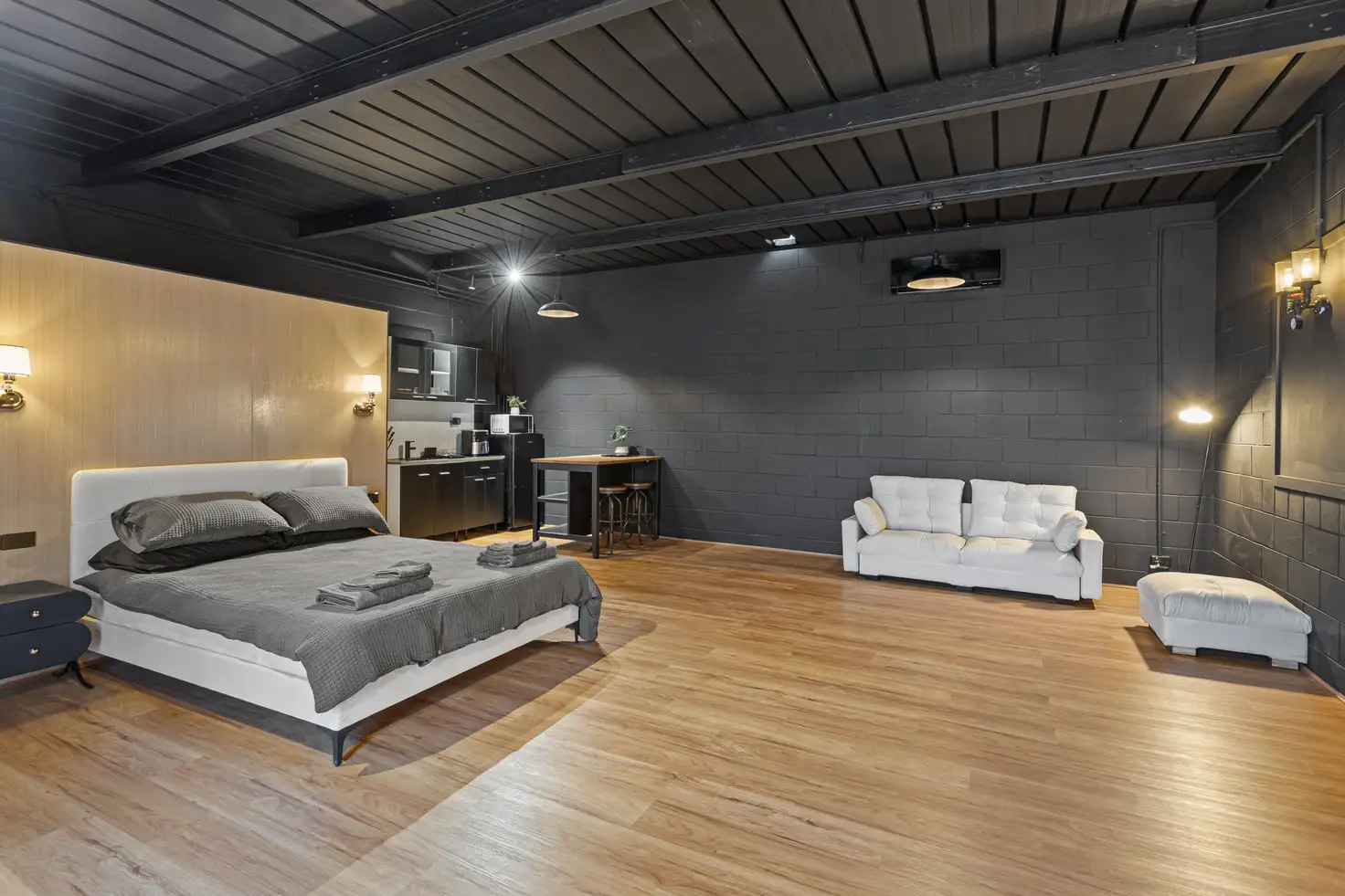 Main view of Homely house listing, 4/64 Park Road, Wooloowin QLD 4030