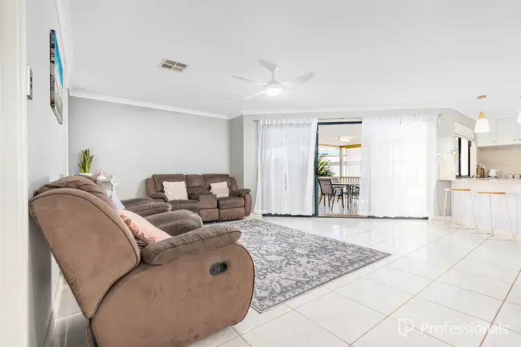 Sixth view of Homely house listing, 6 Mallee Court, Mount Tarcoola WA 6530