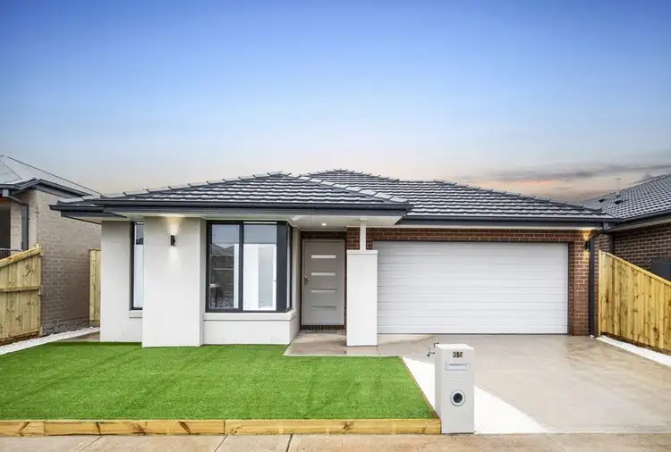 65 Whitecross Drive, Thornhill Park VIC 3335