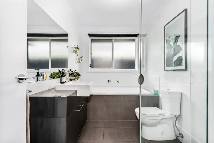 Fifth view of Homely house listing, 33 Adel Circuit, Huntfield Heights SA 5163