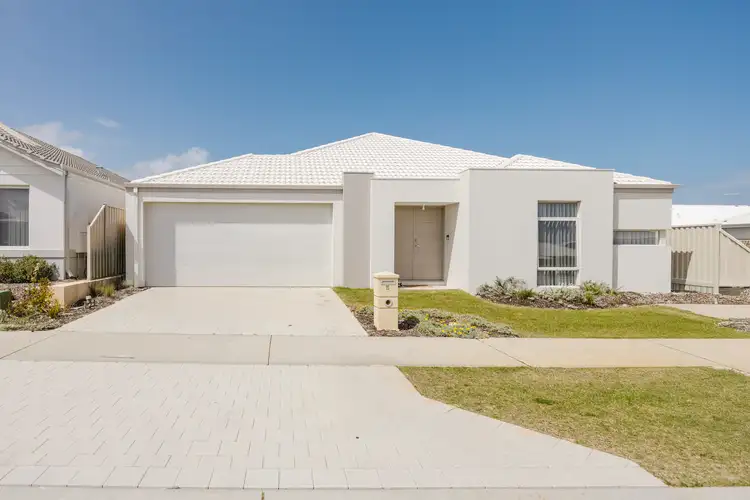 15 Coasting Road, Alkimos WA 6038