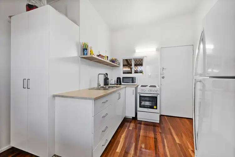 Sixth view of Homely house listing, 1 & 2/138 Park Street, Park Avenue QLD 4701