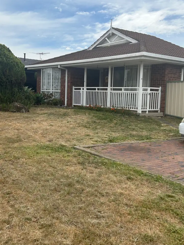 8 Phalaris Court, Delahey VIC 3037