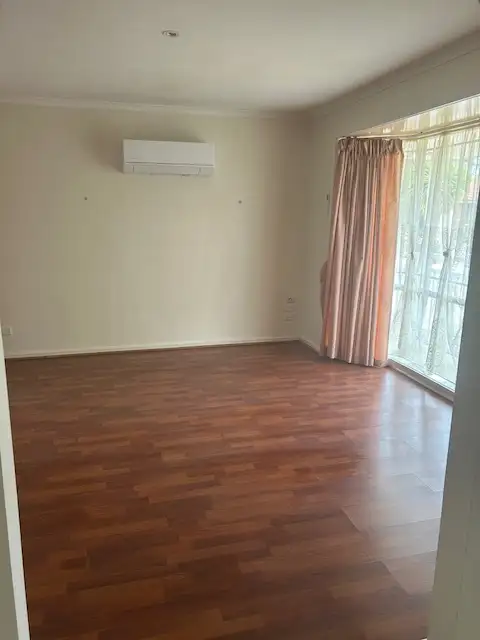 Fifth view of Homely house listing, 8 Phalaris Court, Delahey VIC 3037