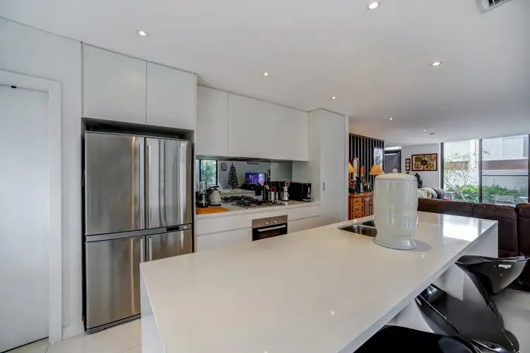8 Pavillion Drive, Little Bay NSW 2036