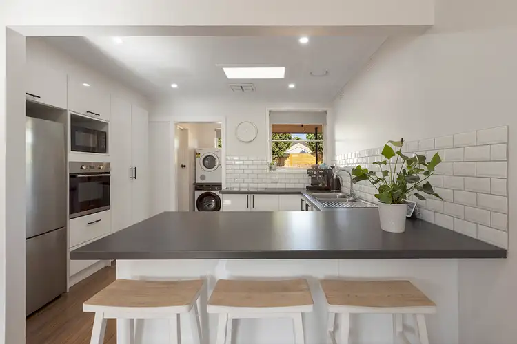 Second view of Homely unit listing, 4/27 York Street, Bonbeach VIC 3196