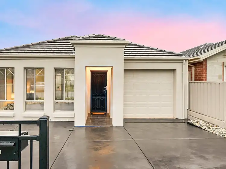 39 Dumfries Avenue, Northfield SA 5085