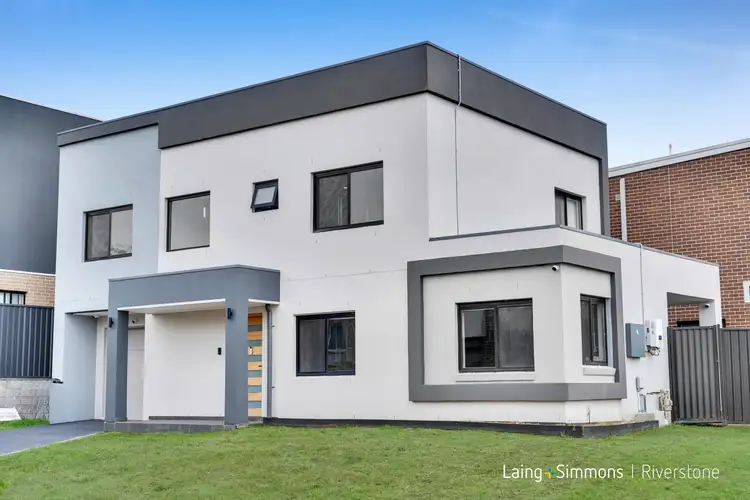 8 Ciara Street, Grantham Farm NSW 2765