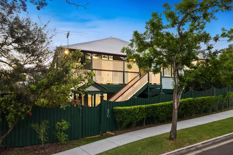 4 Dacre Street, Toowong QLD 4066