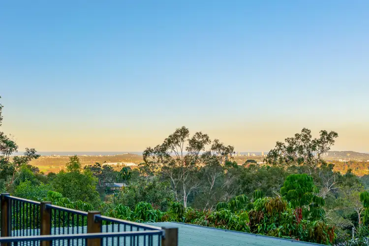 15 Duke Court, Tallai QLD 4213