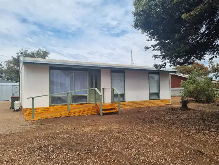 2 Thompson Street, Tumby Bay SA 5605