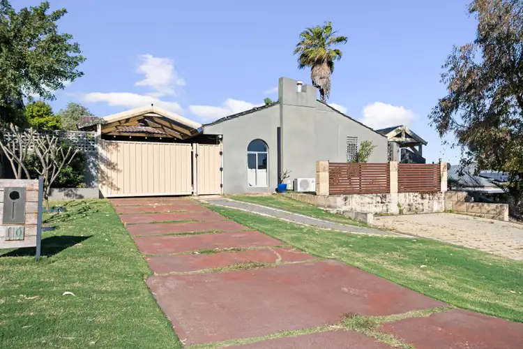 Second view of Homely house listing, 10 Bayou Court, Heathridge WA 6027