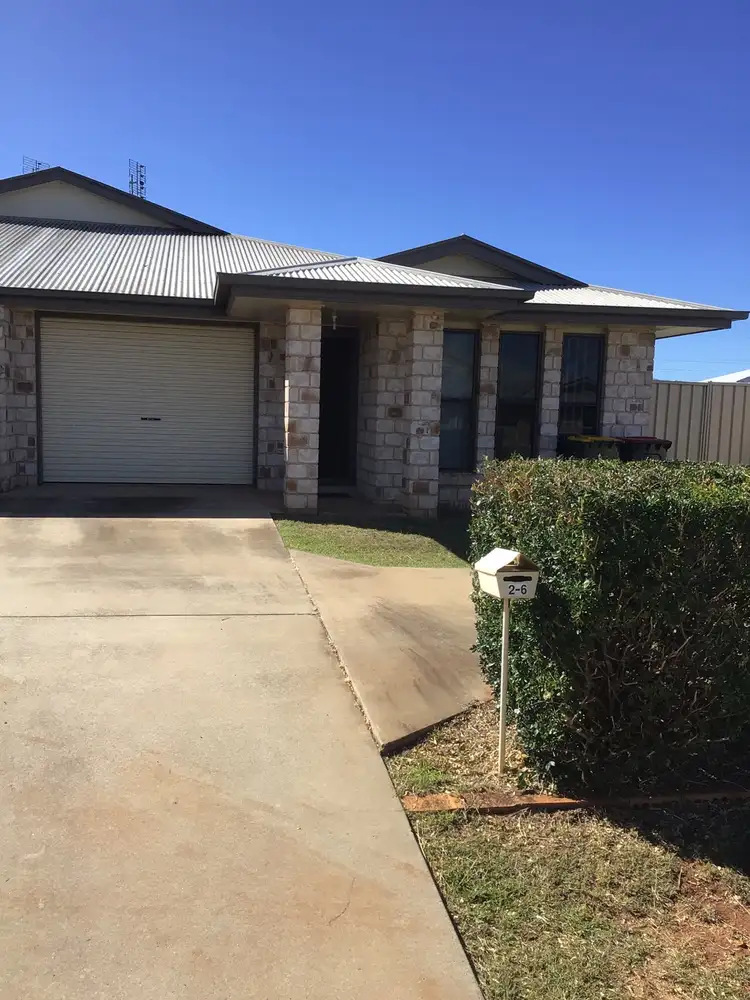 2/6 David Place, Kingaroy QLD 4610