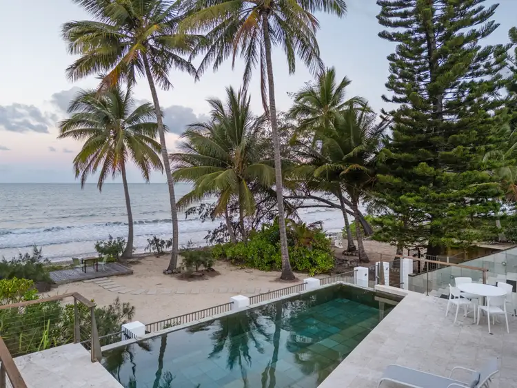 15 Oak Street, Oak Beach QLD 4877
