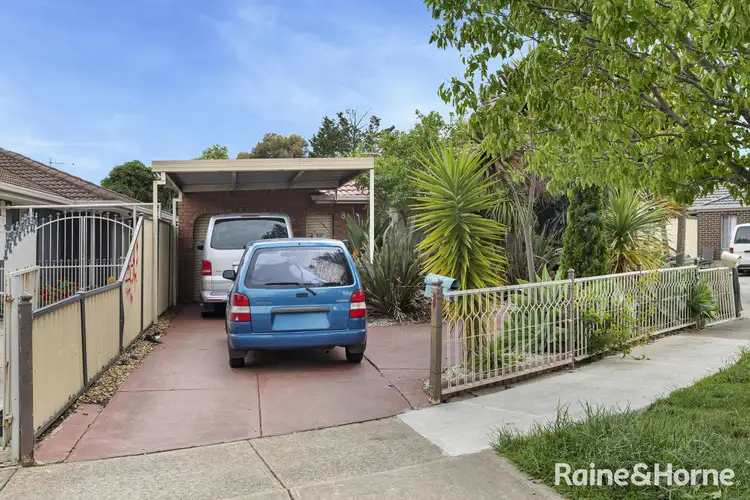 8 Gray Court, St Albans VIC 3021