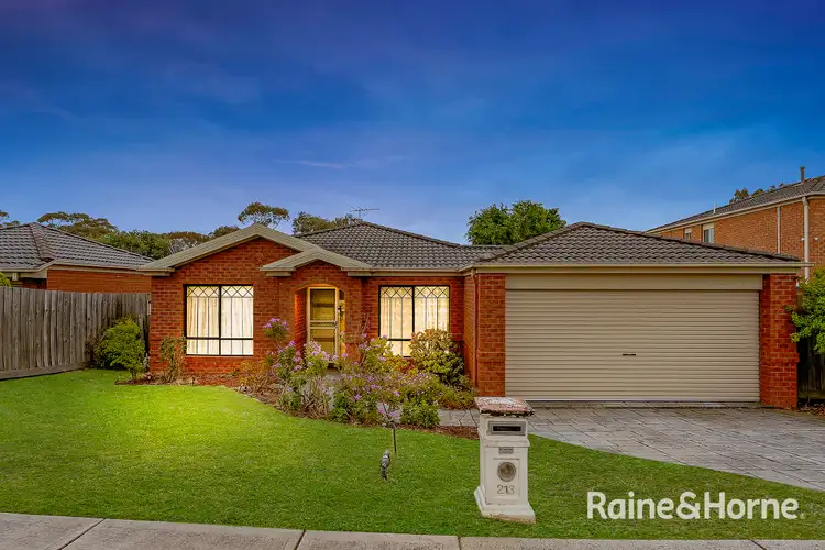 213 Monahans Road, Cranbourne West VIC 3977