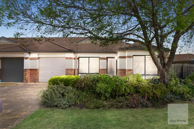 10 Mathisen Terrace, Hillside VIC 3037