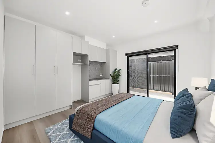 1 Porter Street, Melton South VIC 3338