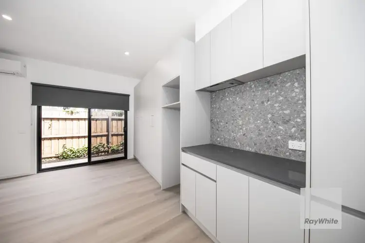 1 Porter Street, Melton South VIC 3338