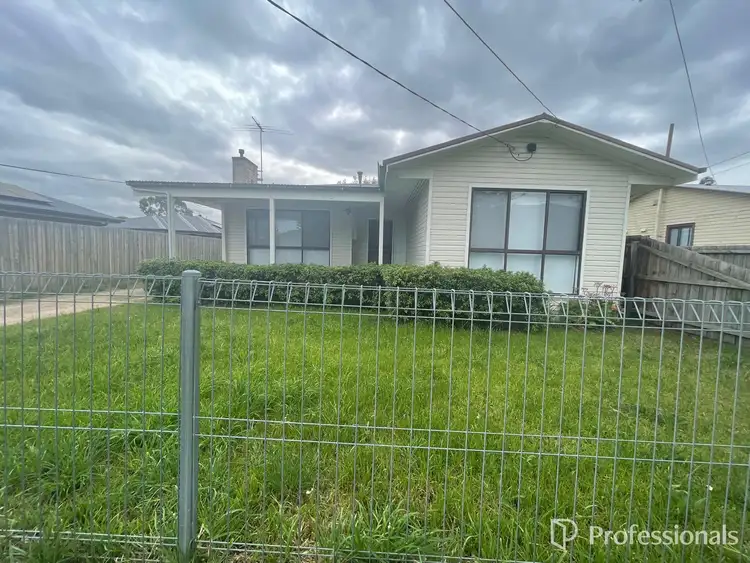17 Kenneth St, Braybrook VIC 3019