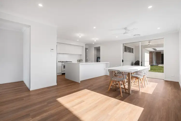 16 Masthead Crescent, Hemmant QLD 4174