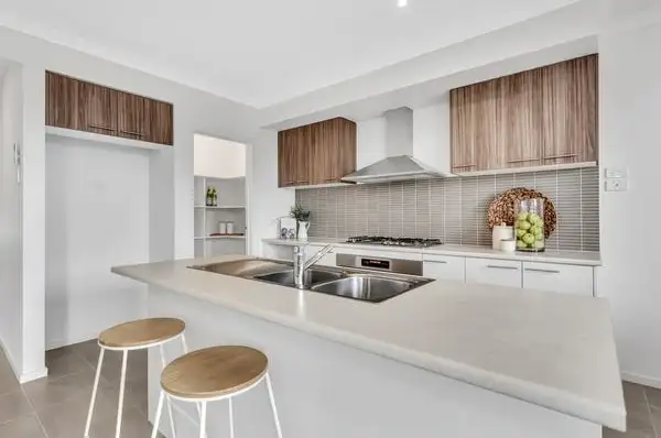 Second view of Homely house listing, 8 Brookfield Boulevard, Craigieburn VIC 3064