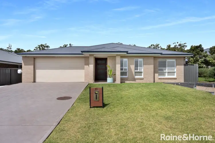 11 Silvereye Close, South Nowra NSW 2541