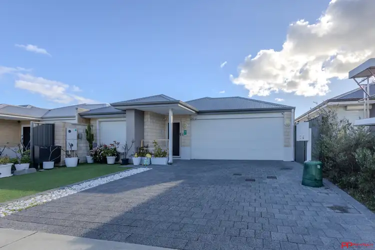 8 Butterleaf Avenue, Yanchep WA 6035