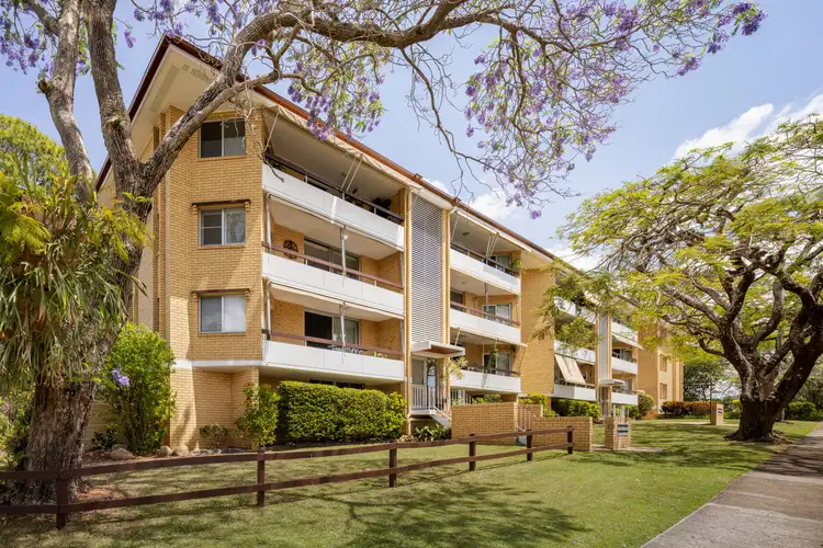 7/24 Laurence Street, St Lucia QLD 4067