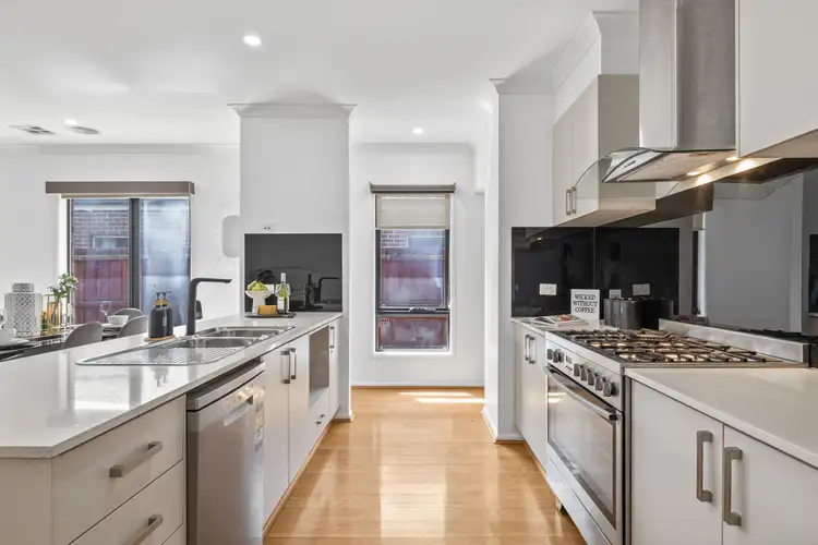 Fourth view of Homely house listing, 15 Verde Parade, Epping VIC 3076