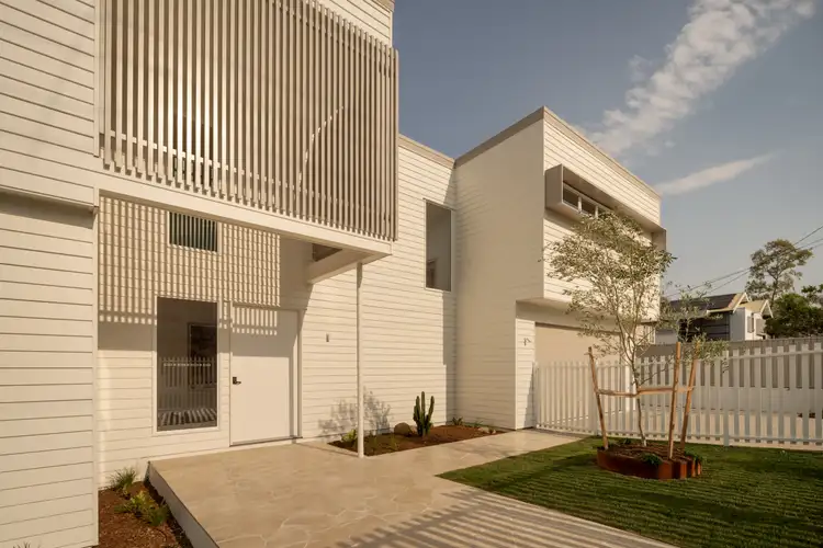 25 Wattle Street, Stafford Heights QLD 4053