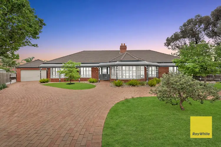 14 Warrego Place, Taylors Lakes VIC 3038