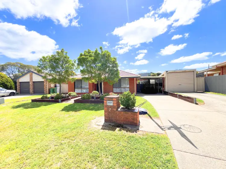 7 Mitta Grove, Lavington NSW 2641