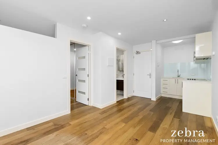 8/94 Young Street, Frankston VIC 3199
