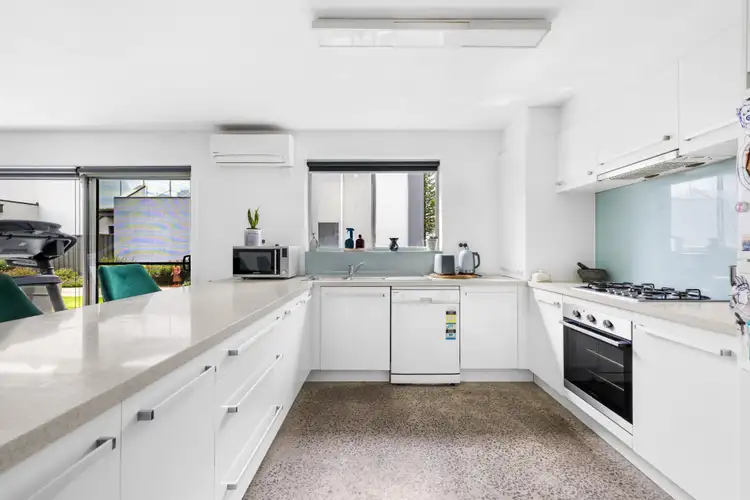 Fifth view of Homely unit listing, 2/261 Esplanade, Altona VIC 3018