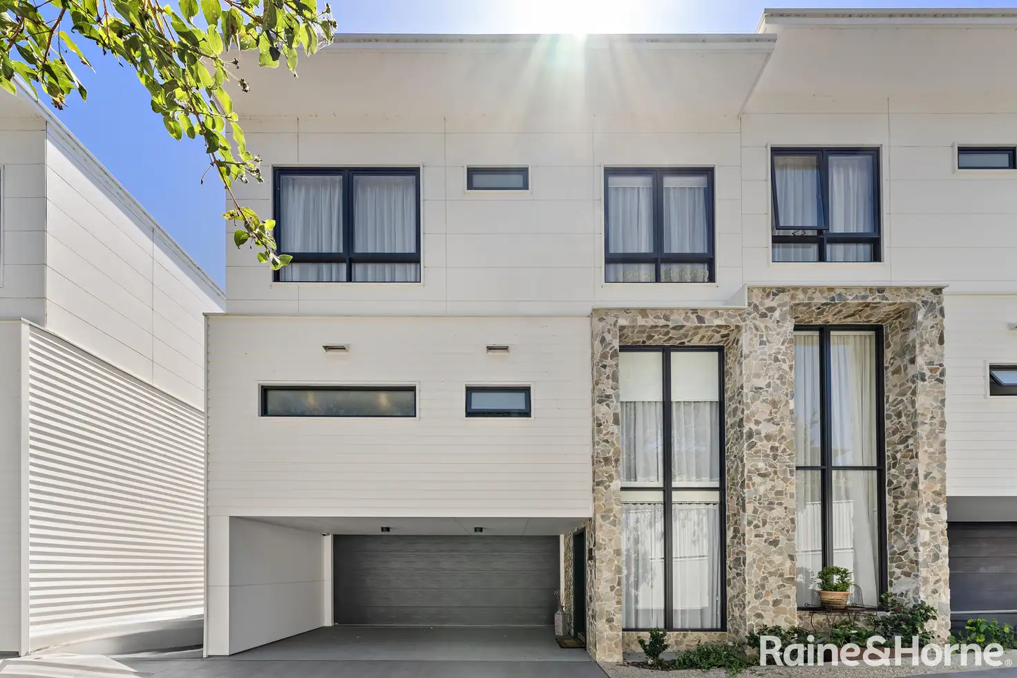 Main view of Homely townhouse listing, 14/92 Point Street, Bulli NSW 2516