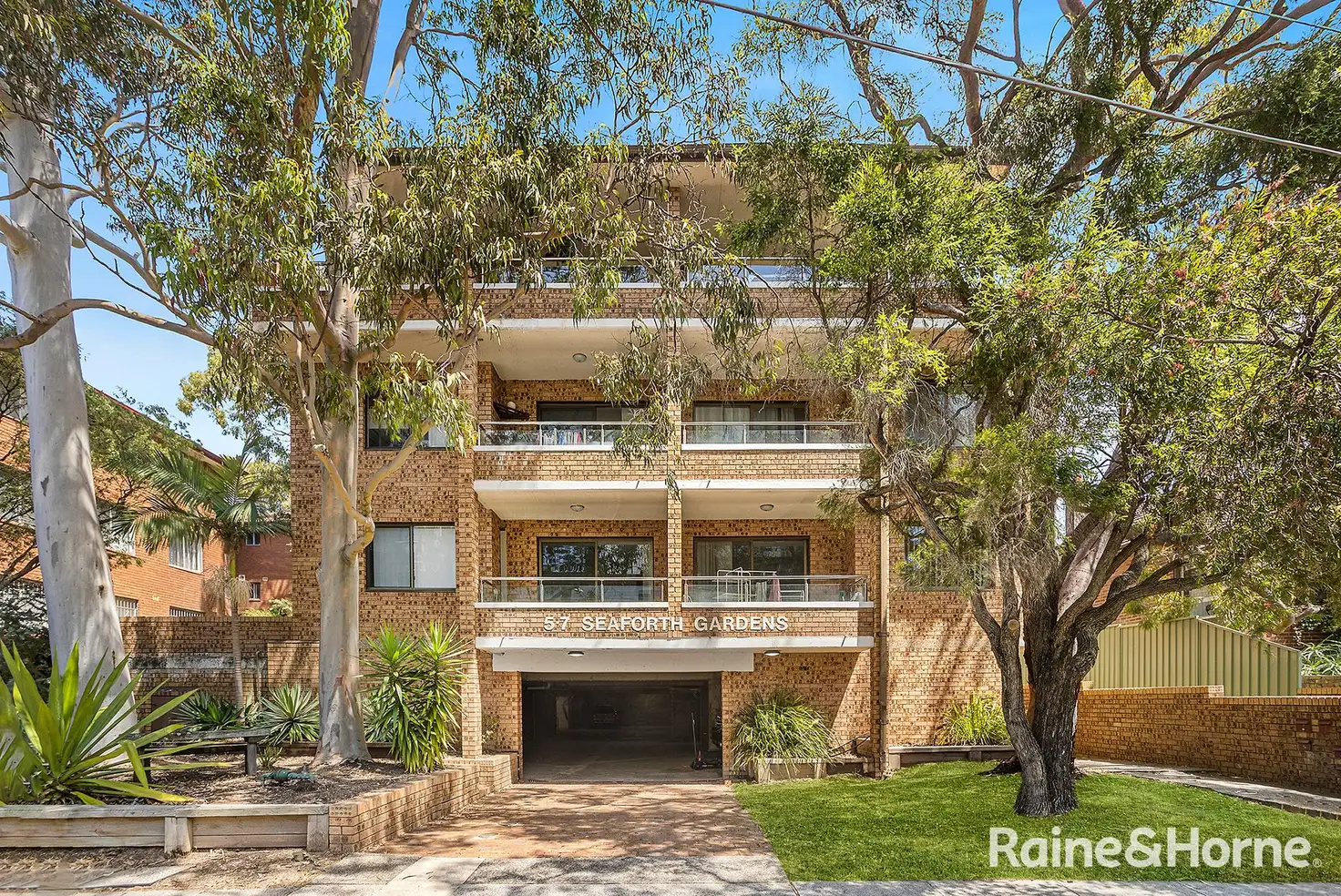 Main view of Homely unit listing, 8/5 English Street, Kogarah NSW 2217