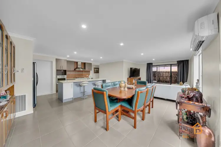 Fifth view of Homely house listing, 124 Rose Grange Boulevard, Tarneit VIC 3029