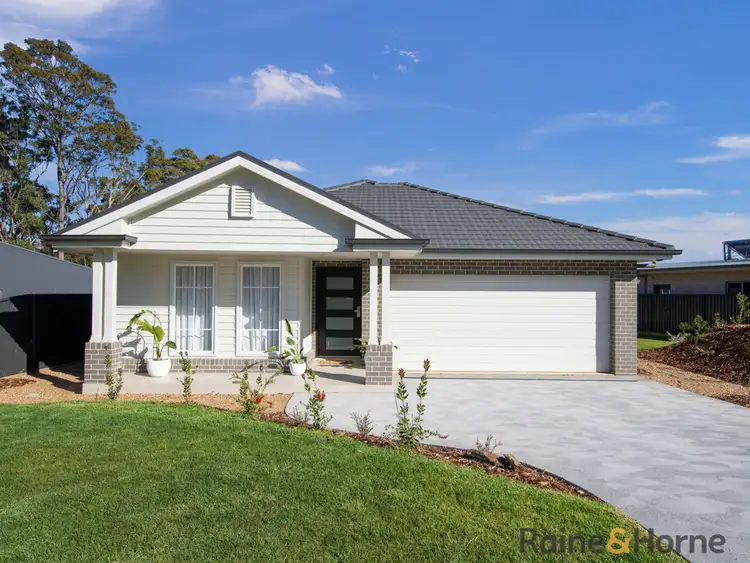 12 Brooke Way, Sunshine Bay NSW 2536