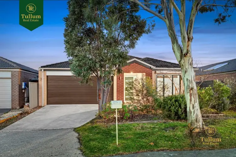 2 Pilmer Place, Cranbourne East VIC 3977