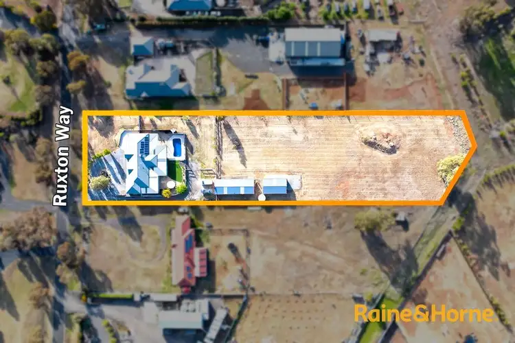 31 Ruxton Way, Hopetoun Park VIC 3340