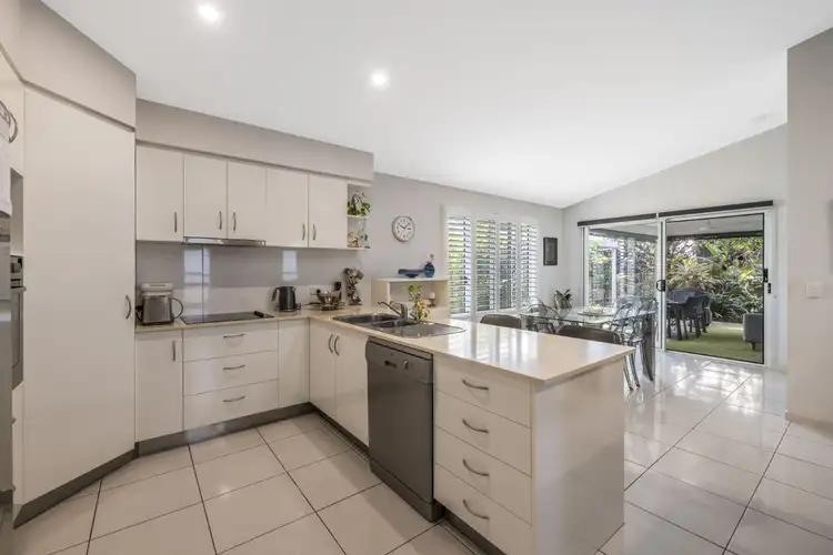 2 Baronet Court, Golden Beach QLD 4551