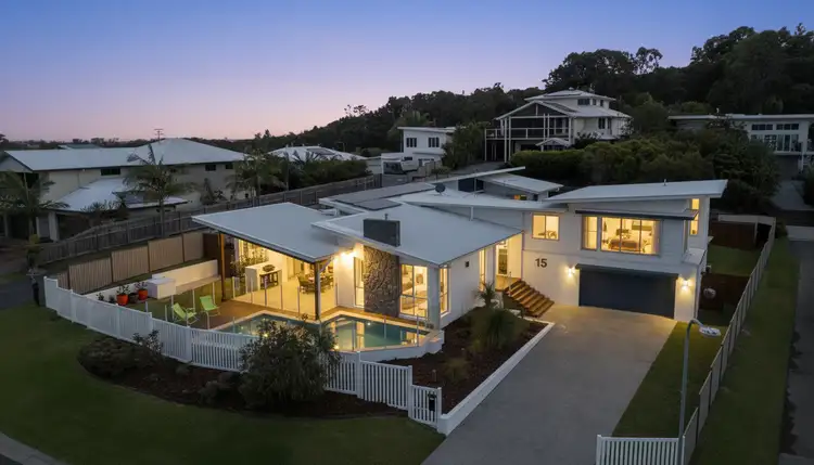 15 Woodfull Crescent, Pottsville NSW 2489