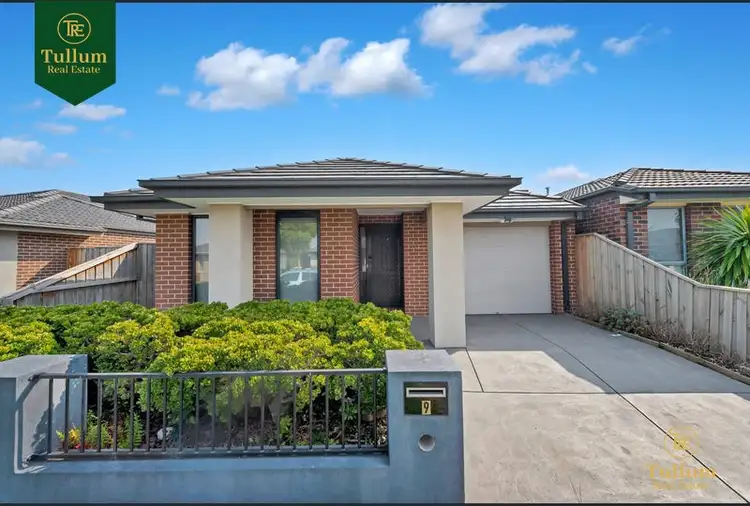 9 Maywood Street, Pakenham VIC 3810