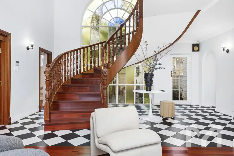 4 Glamis Place, Floreat WA 6014