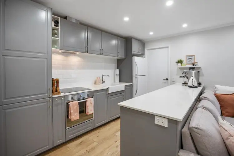 Fifth view of Homely semi-detached listing, 2/6 Inchcape Court, Ashmore QLD 4214