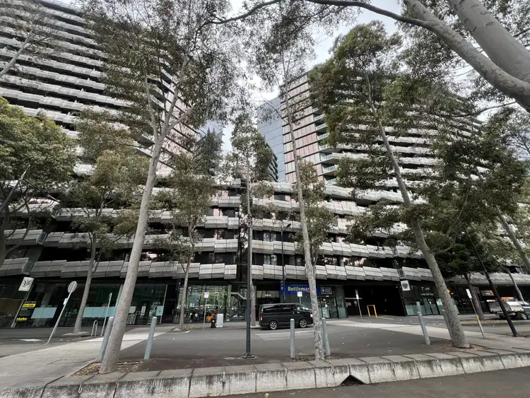 P104/12 Waterview Walk, Docklands VIC 3008