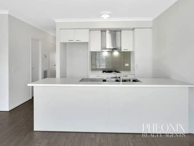 Second view of Homely house listing, 10 Queenscliff Walk, Tarneit VIC 3029