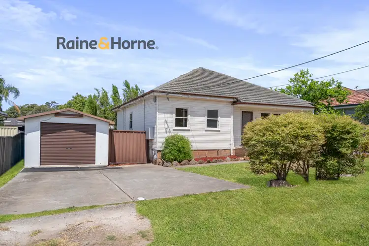 22 William Street, Lurnea NSW 2170